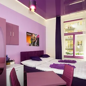 apartment-colours-your-7-colour-experience-in-centre-of-prague.praguehotelsweb.com/