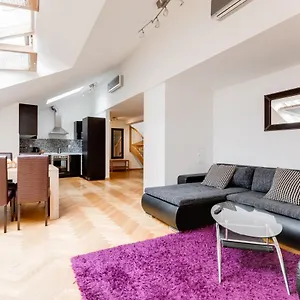 jts-apartments-bilkova-str.praguehotelsweb.com/